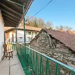 Apartmán La Lanterna Swimming Pool Retreat - Happy