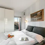 La Lanterna Swimming Pool Retreat - Happy Apartmán *