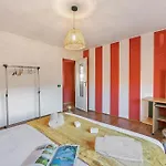 La Lanterna Swimming Pool Retreat - Happy *
