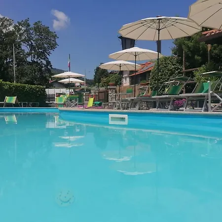 La Lanterna Swimming Pool Retreat - Happy Gignese