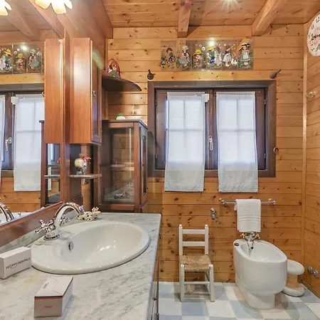 La Lanterna Swimming Pool Retreat - Happy